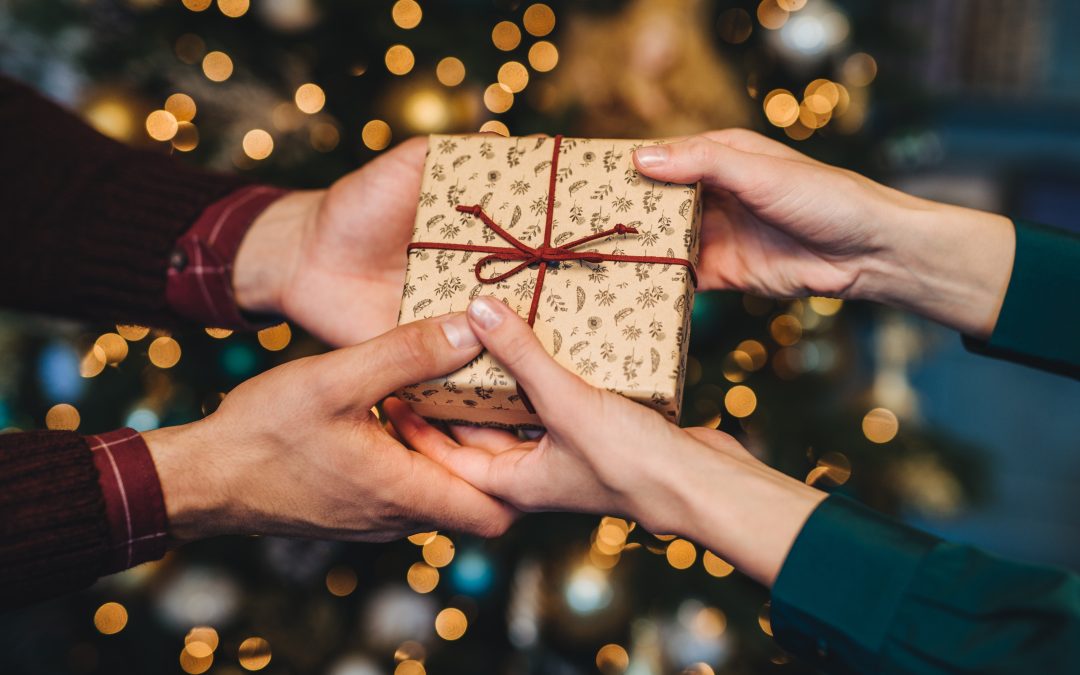 The Art of Mindful Giving: Turning Gifts into Heartfelt Gestures